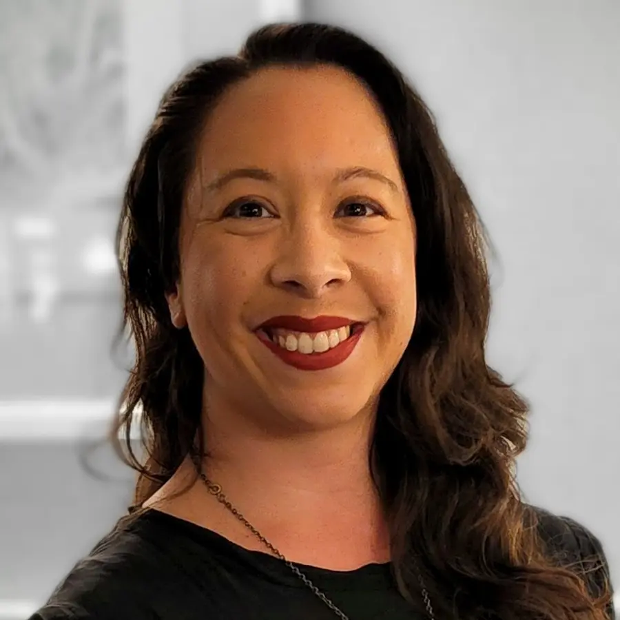 Lena Tom | Senior Operations Manager